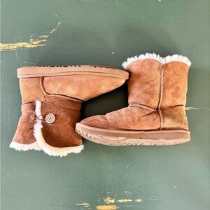 Women’s Uggs K Bailey Button II